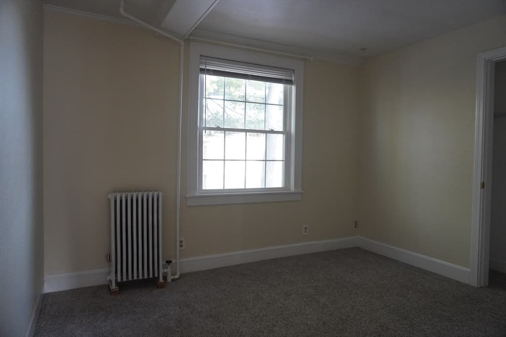 3 Family at 28 Court Street, Mansfield MA 02048, Mansfield, photo 20 of 39