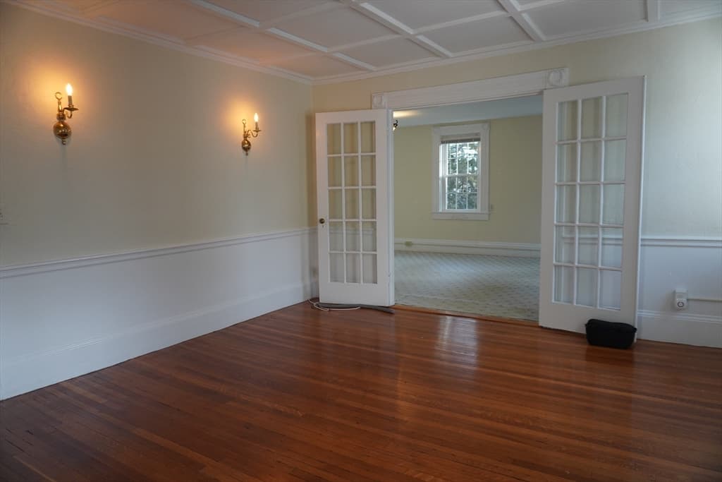 3 Family at 28 Court Street, Mansfield MA 02048, Mansfield, photo 10 of 39