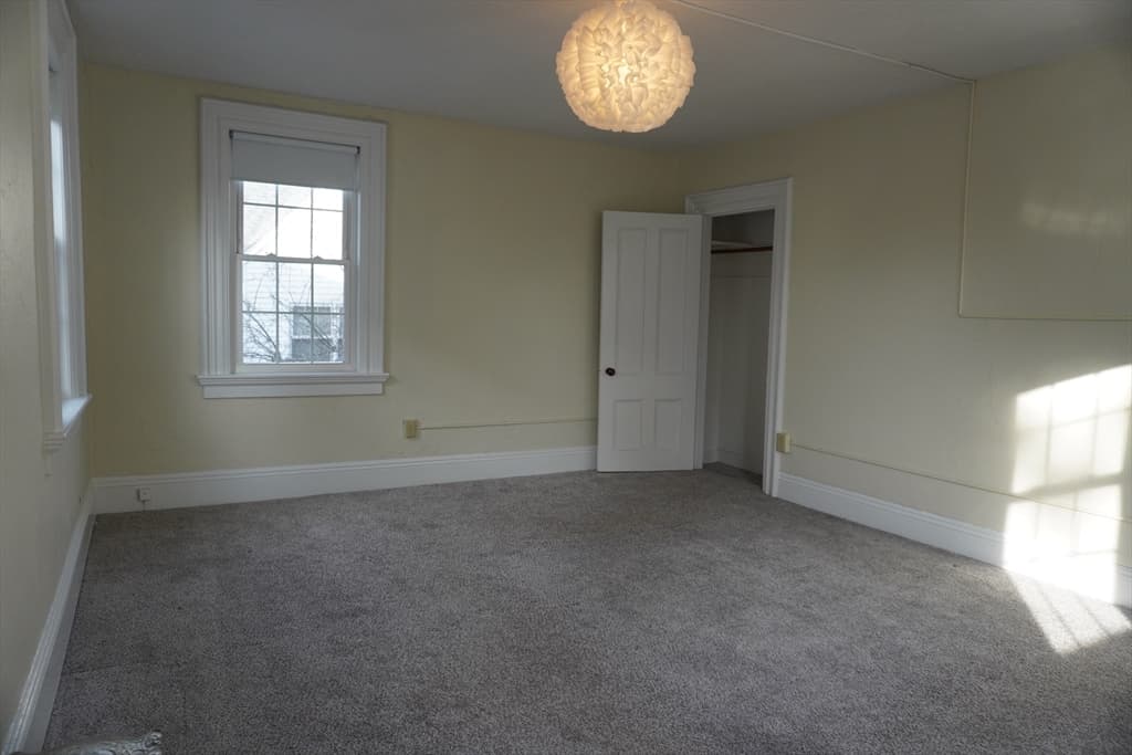 3 Family at 28 Court Street, Mansfield MA 02048, Mansfield, photo 18 of 39