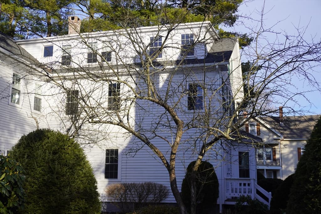 3 Family at 28 Court Street, Mansfield MA 02048, Mansfield, photo 37 of 39