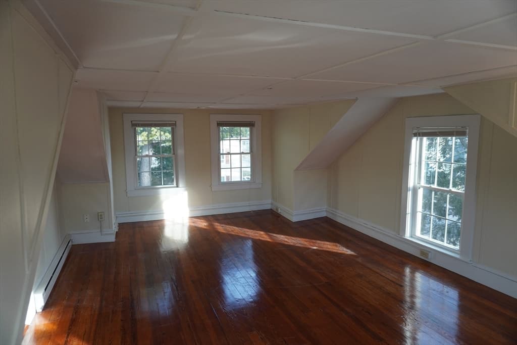 3 Family at 28 Court Street, Mansfield MA 02048, Mansfield, photo 15 of 39