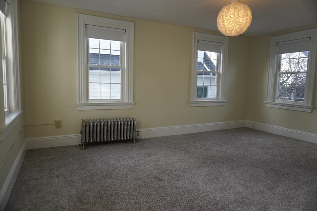 3 Family at 28 Court Street, Mansfield MA 02048, Mansfield, photo 19 of 39