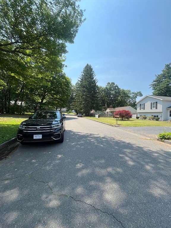 Single Family Residence at 25 Amos Drive, Springfield MA 01118, Springfield, photo 5 of 21