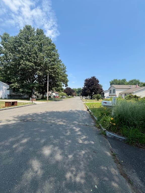Single Family Residence at 25 Amos Drive, Springfield MA 01118, Springfield, photo 4 of 21