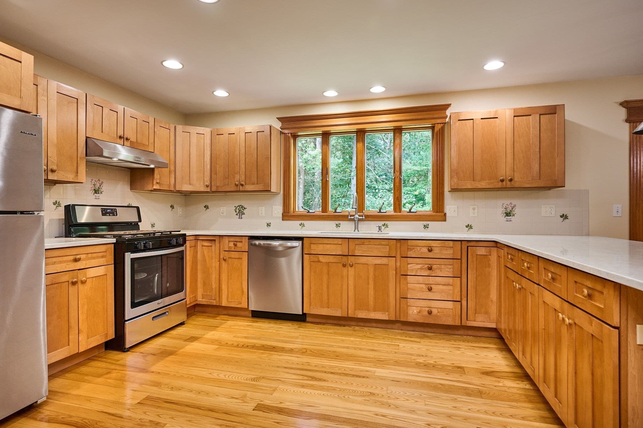 Single Family Residence at 2 Eastwood Dr, Southampton MA 01073, Southampton, photo 13 of 42