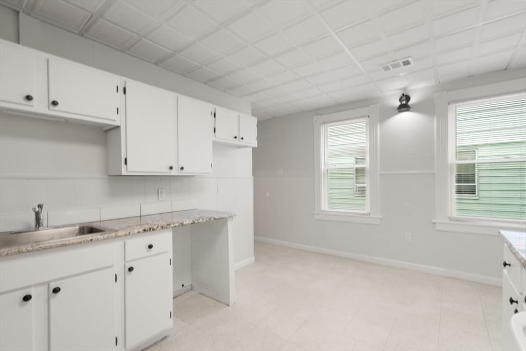 3 Family at 10 Riverview Ter, Chicopee MA 01013, photo 27 of 42