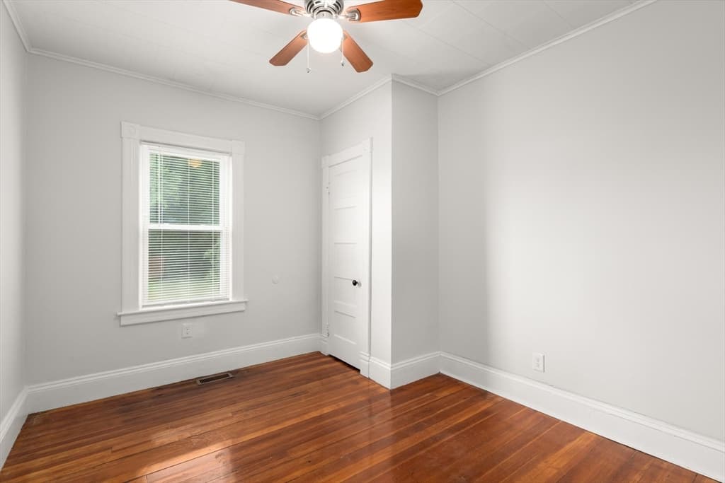 3 Family at 10 Riverview Ter, Chicopee MA 01013, photo 13 of 42