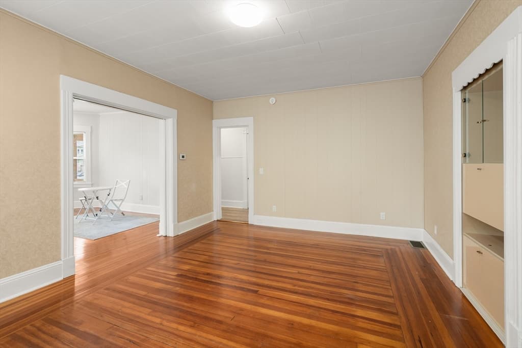 3 Family at 10 Riverview Ter, Chicopee MA 01013, photo 9 of 42