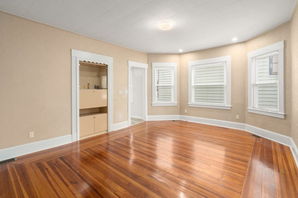 3 Family at 10 Riverview Ter, Chicopee MA 01013, photo 10 of 42