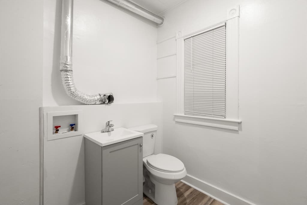 3 Family at 10 Riverview Ter, Chicopee MA 01013, photo 14 of 42
