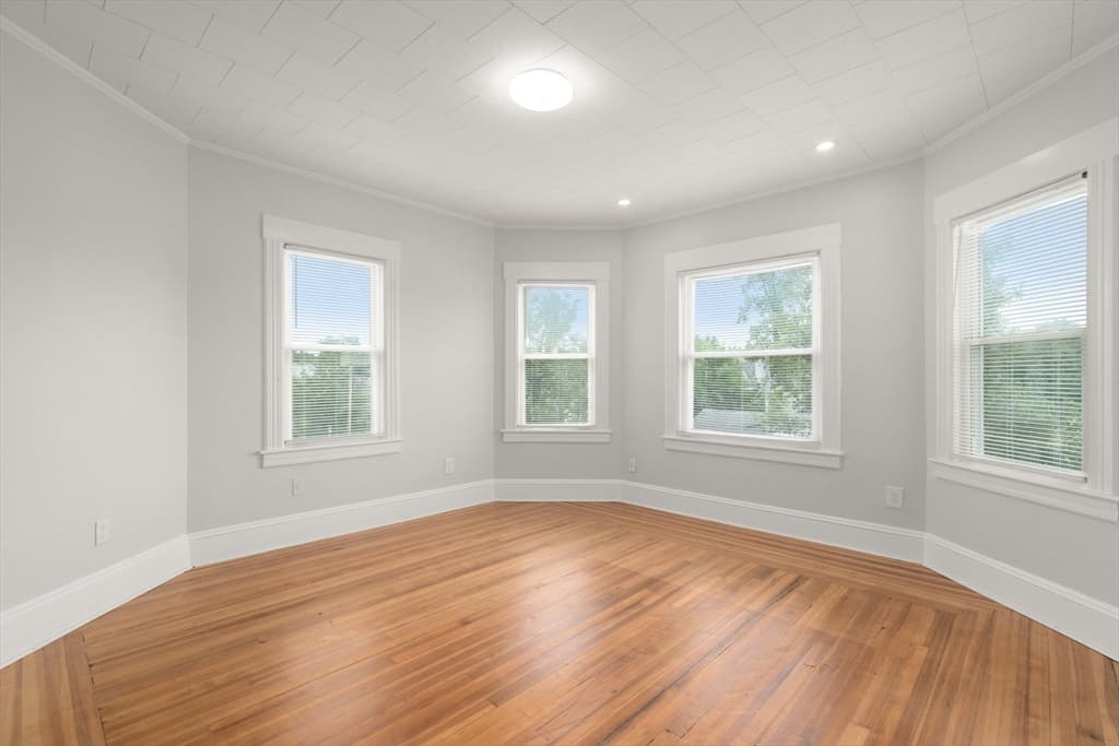 3 Family at 10 Riverview Ter, Chicopee MA 01013, photo 19 of 42