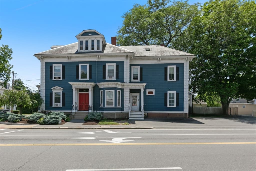 23 Poplar St, Danvers MA 01923