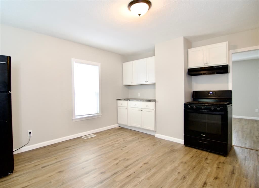 56-58 Grattan St, Chicopee MA 01020 photo 7