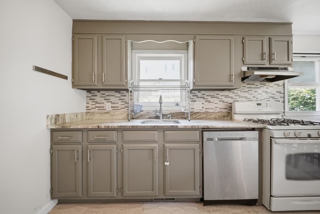 631 E Merrimack St # 631, Lowell MA 01852 photo 15