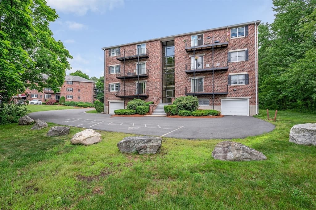 59 Mill St # 301, Dracut MA 01826 photo 28