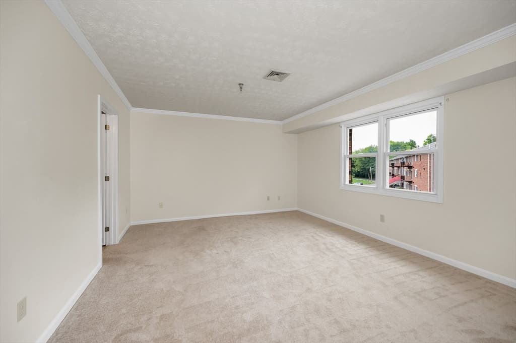 59 Mill St # 301, Dracut MA 01826 photo 20
