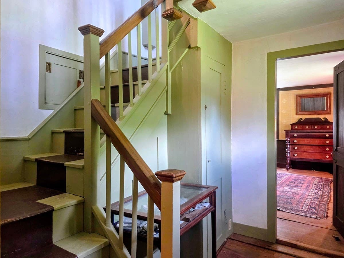Single Family Residence at 24 Brookfield Rd, Brimfield MA 01010, Brimfield, photo 3 of 25