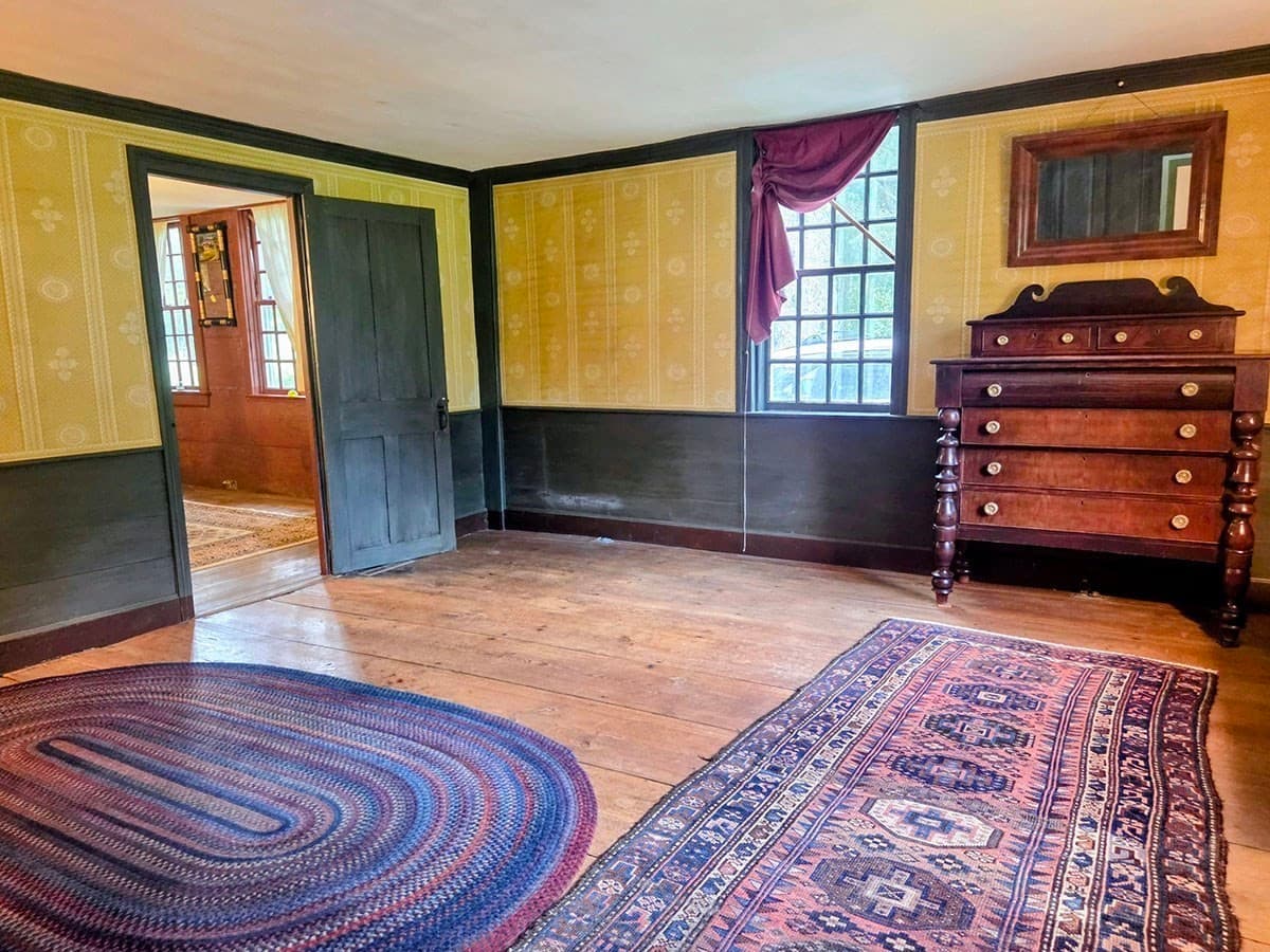 Single Family Residence at 24 Brookfield Rd, Brimfield MA 01010, Brimfield, photo 5 of 25