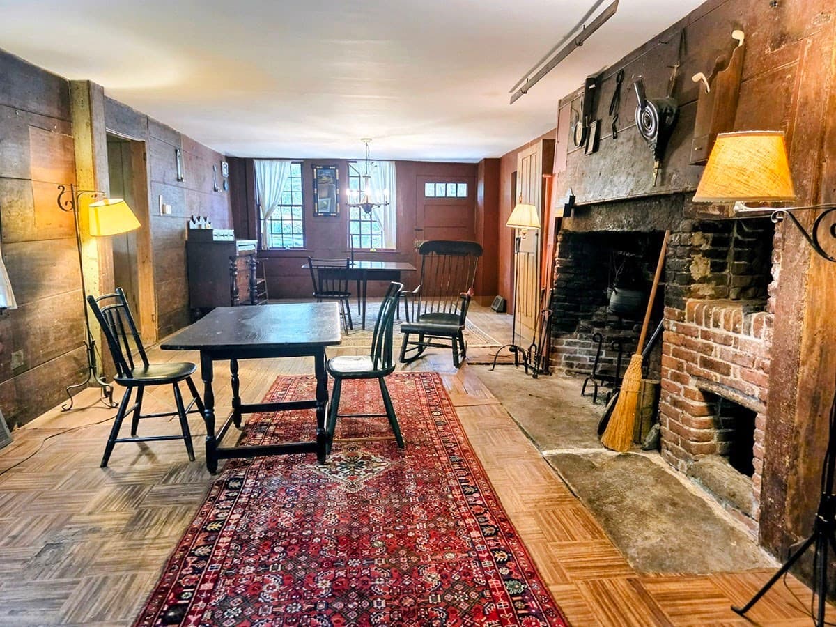 Single Family Residence at 24 Brookfield Rd, Brimfield MA 01010, Brimfield, photo 9 of 25
