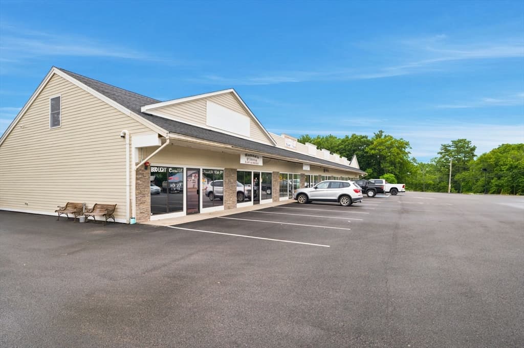 775 Quaker Highway, Uxbridge MA 01569 photo 4