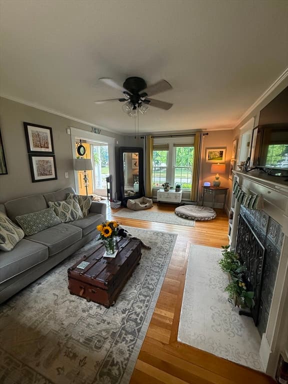 Single Family Residence at 174 Hopkins Pl, Longmeadow MA 01106, photo 6 of 23