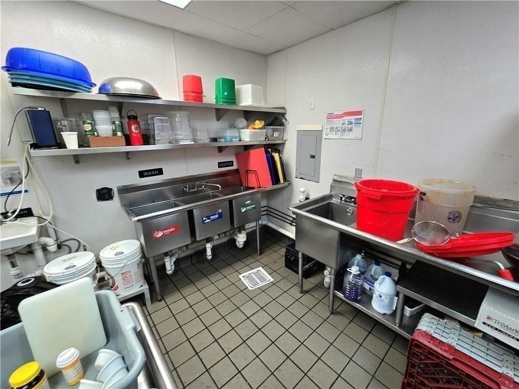 Business Opportunity at 172 Wayland Ave, Providence RI 02906, Providence, photo 34 of 41