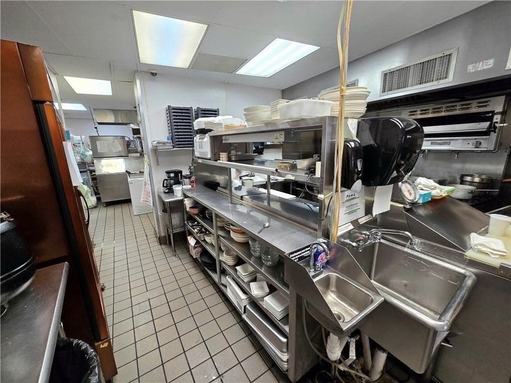 Business Opportunity at 172 Wayland Ave, Providence RI 02906, Providence, photo 29 of 41