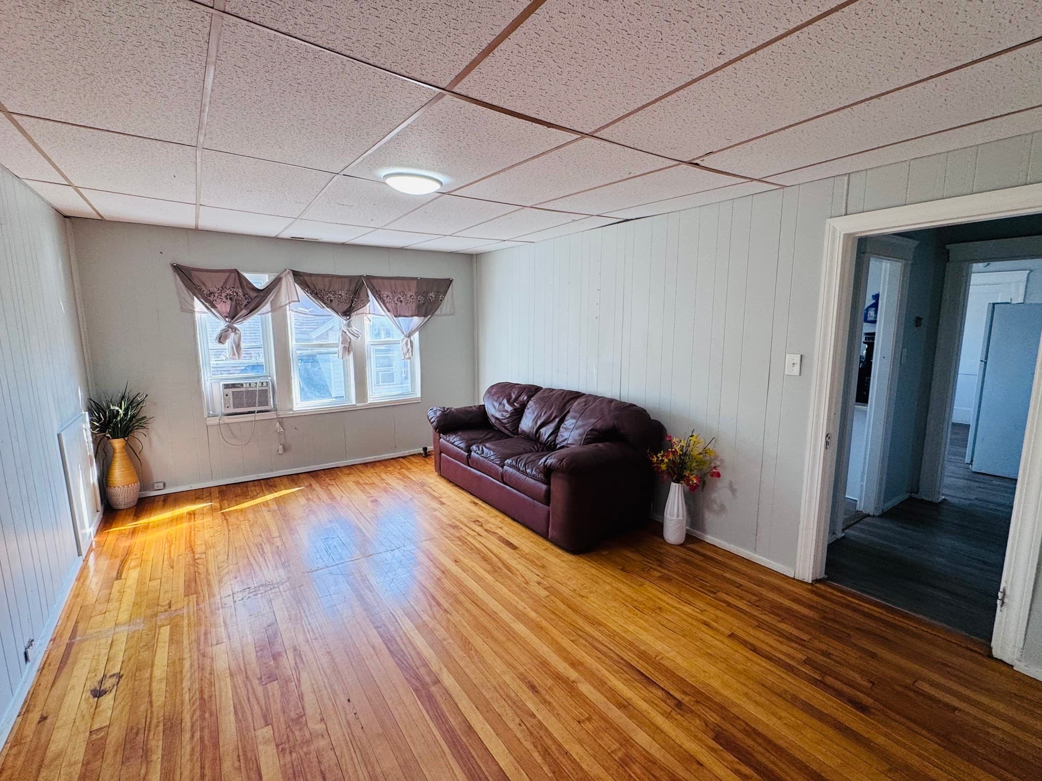3 Family at 23 Woodford St, Worcester MA 01604, photo 26 of 42