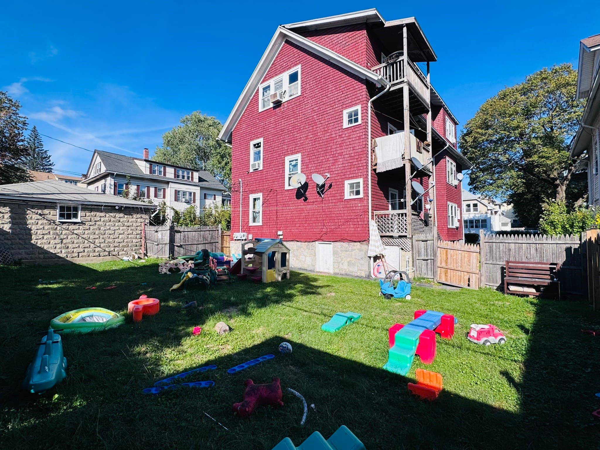 3 Family at 23 Woodford St, Worcester MA 01604, photo 4 of 42