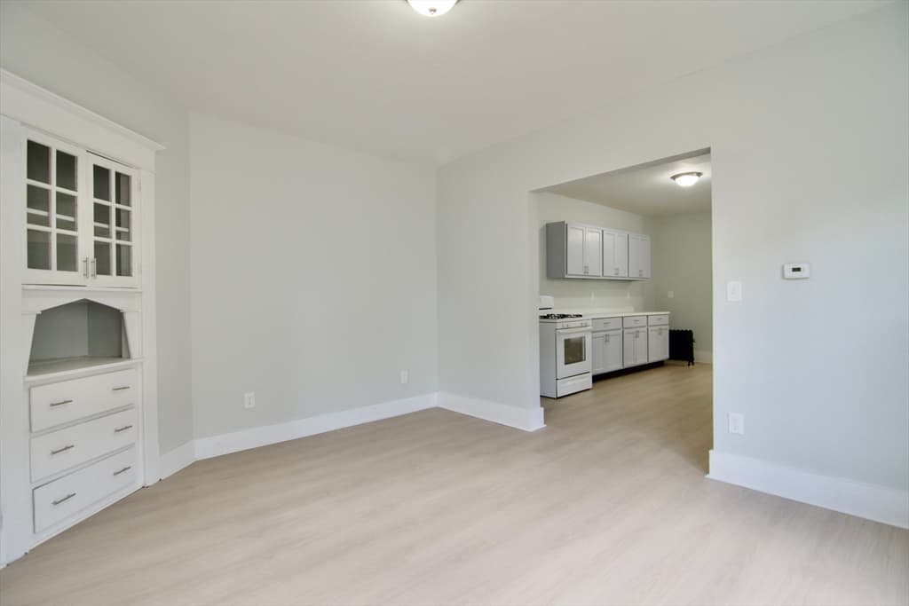 4 Family - 4 Units Up/Down at 655 N Main St, East Longmeadow MA 01028, photo 6 of 41
