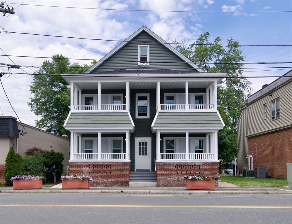 655 N Main St, East Longmeadow MA 01028