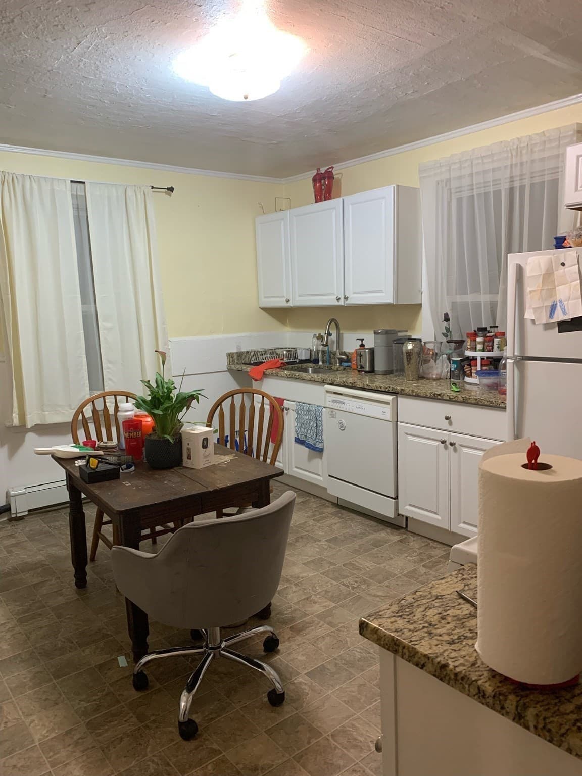 2 Family - 2 Units Up/Down at 14 Central Ct, Beverly MA 01915, Beverly, photo 5 of 11