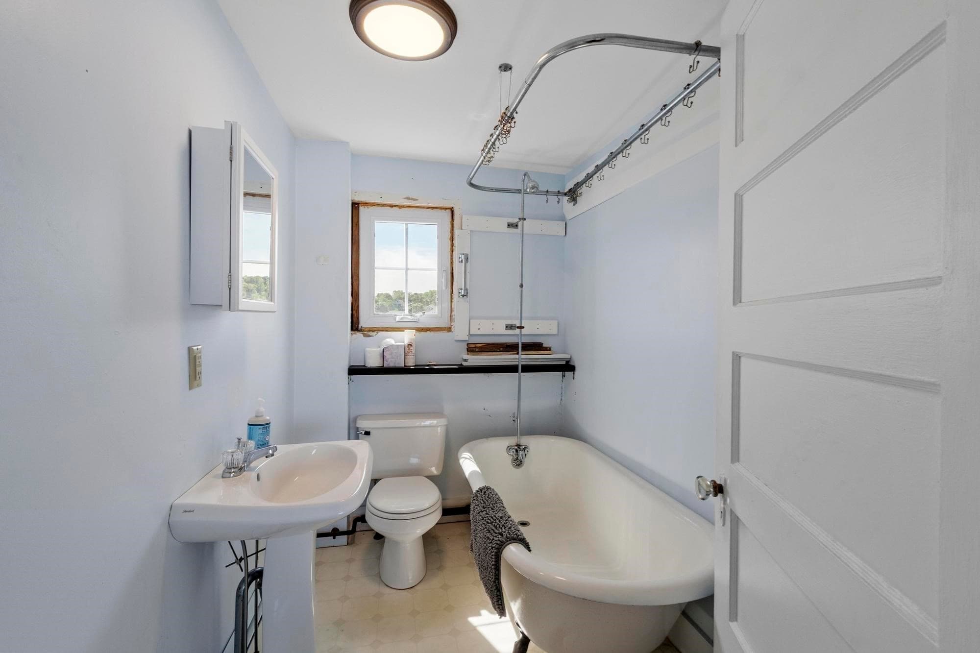 Commercial Sale at 13 Bearskin Neck, Rockport MA 01966, photo 20 of 41