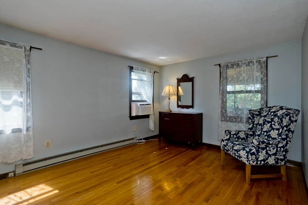 Single Family Residence at 9 Dowds Ln, Chicopee MA 01020, Chicopee, photo 13 of 32
