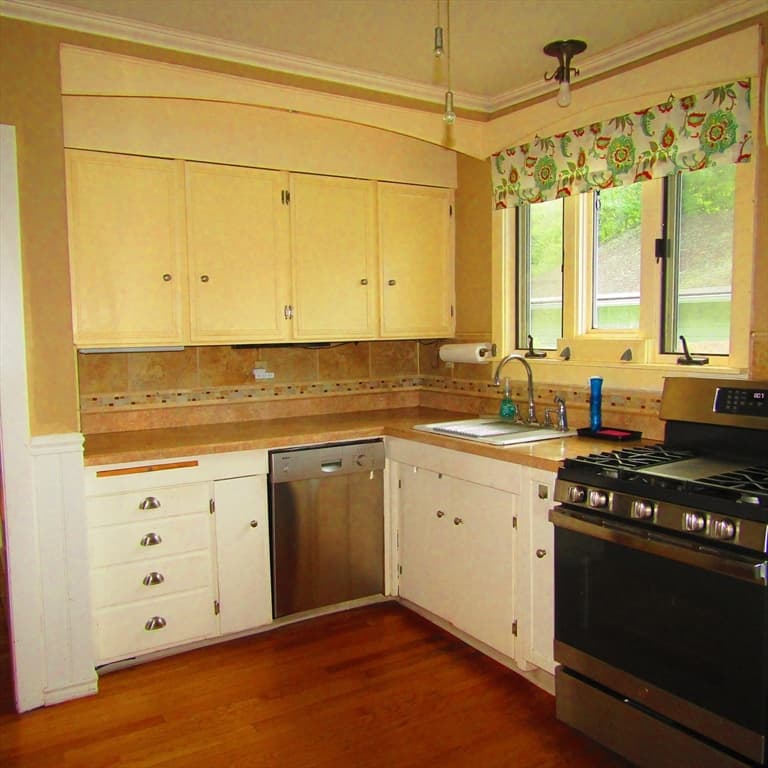 Single Family Residence at 465 Spring Street, Northampton MA 01053, Northampton, photo 6 of 30