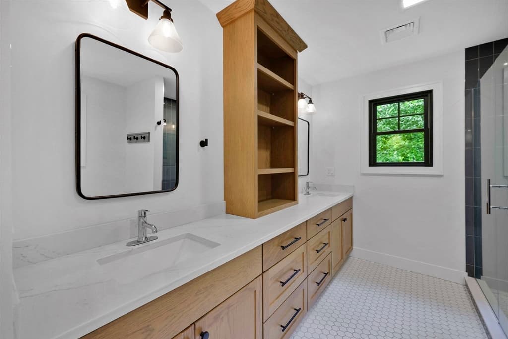 1322 Center St, Ludlow MA 01056 photo 22