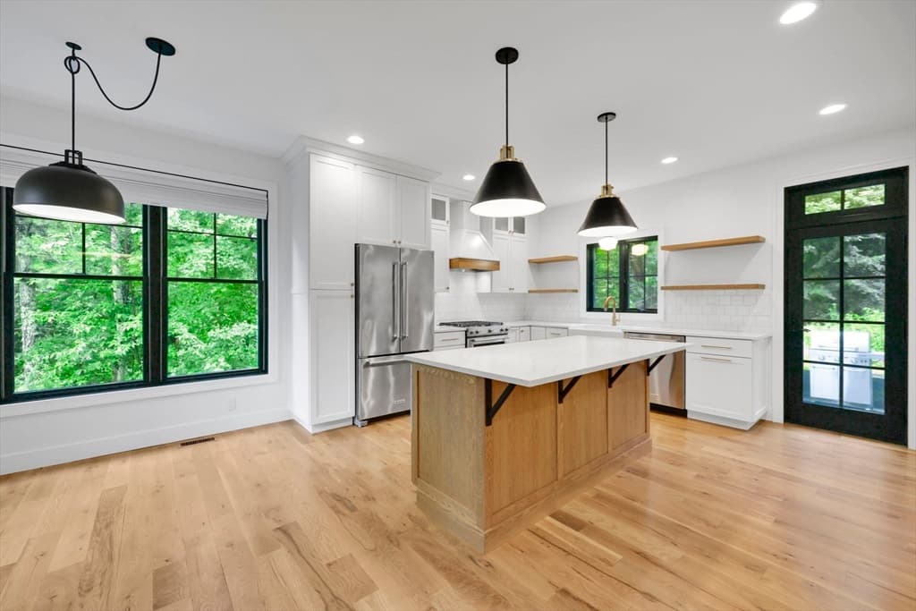 1322 Center St, Ludlow MA 01056 photo 9
