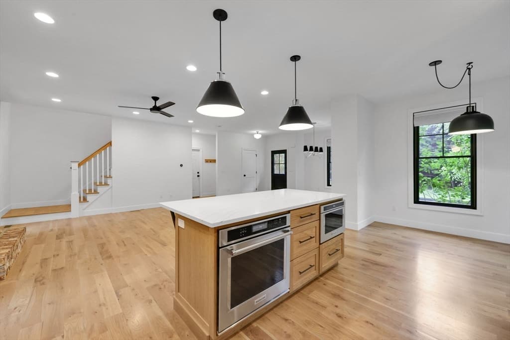 1322 Center St, Ludlow MA 01056 photo 8