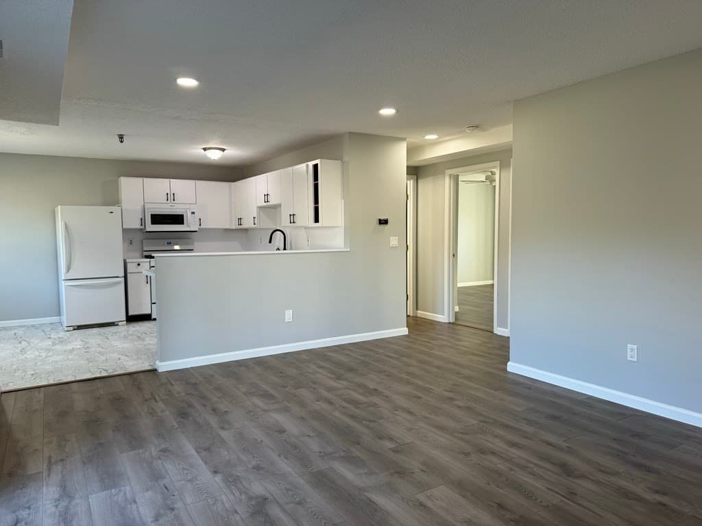 74 Tennis Plaza Rd # 31, Dracut MA 01826 photo 7