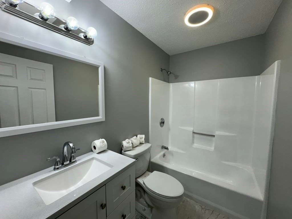 74 Tennis Plaza Rd # 31, Dracut MA 01826 photo 9
