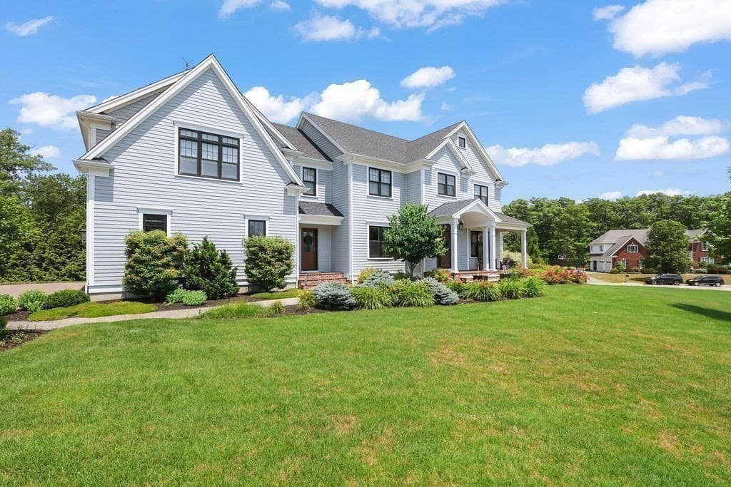 22 Chickadee Way, North Attleboro MA 02760
