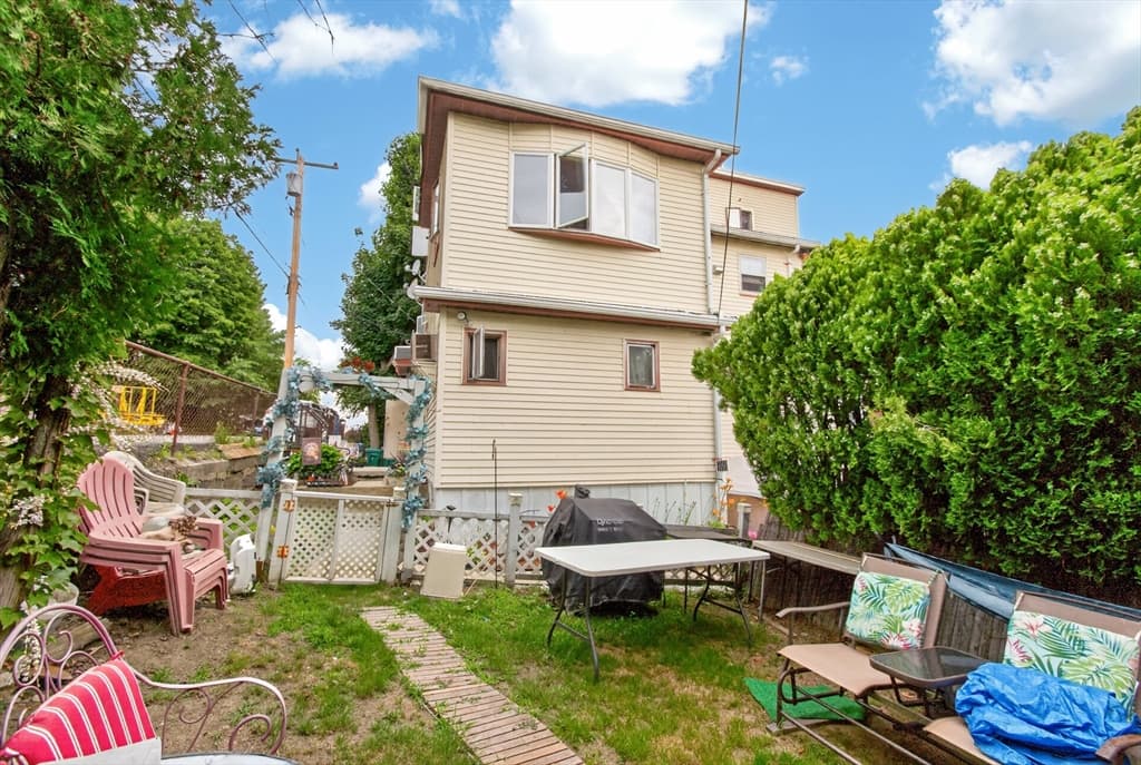 55 Canton St, Fitchburg MA 01420 photo 4