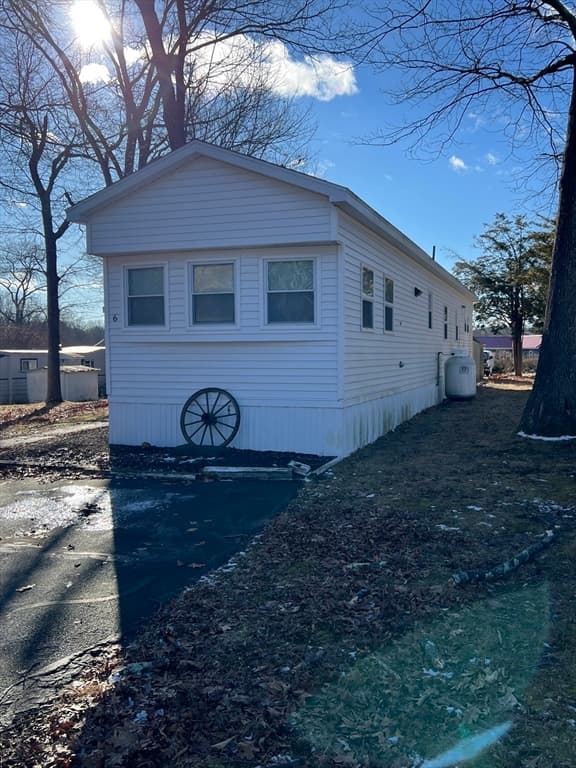 Mobile Home at 6 Stagecoach Drive, Brookfield MA 01506, Brookfield, photo 4 of 14