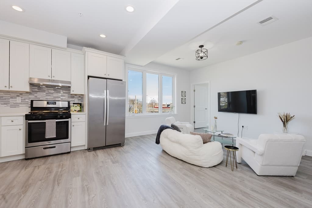 Condominium at 92-94 George St # 203, Boston MA 02119, Boston, photo 6 of 35