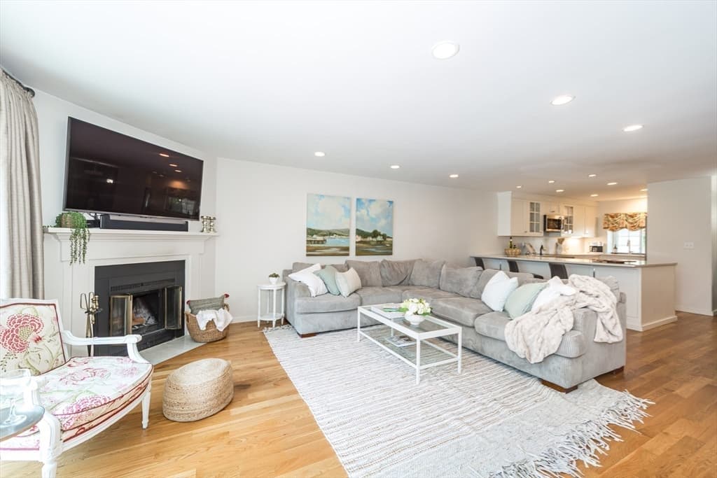 26 Denmark Lane # 26, Needham MA 02492 photo 4