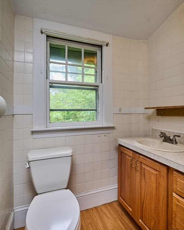 9 Mcclure St, Amherst MA 01002 photo 22
