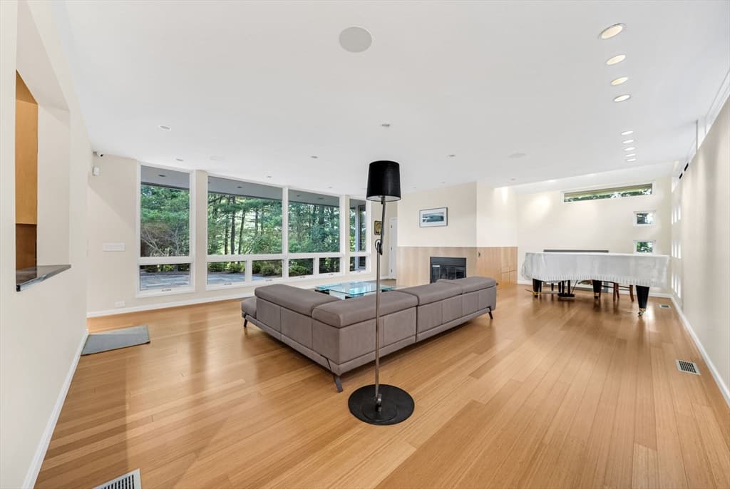 28 Kesseler Way, Newton MA 02467 photo 6