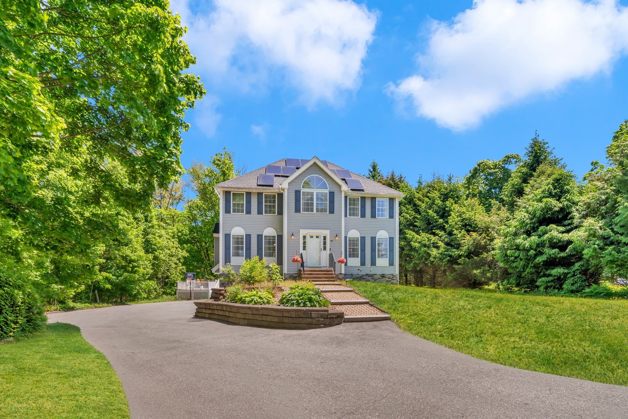257 Howe St, Methuen MA 01844