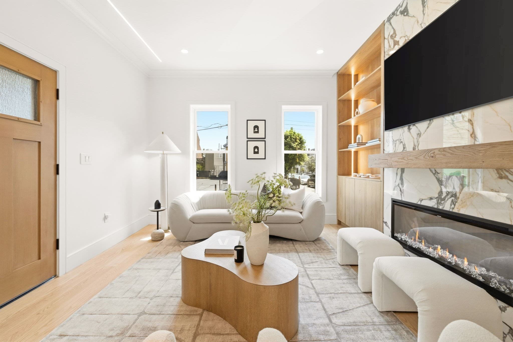 Single Family Residence at 39 G St, Boston MA 02127, Boston, photo 5 of 39
