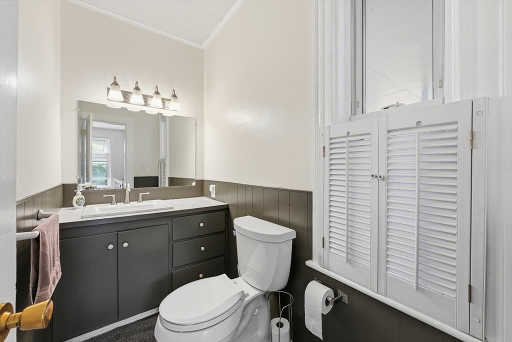 96 Washington St, Gardner MA 01440 photo 13